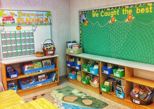Blog post for first-year teachers who want to create a beautiful, fun, and welcoming classroom library! #classroom #library #elementary #teachers